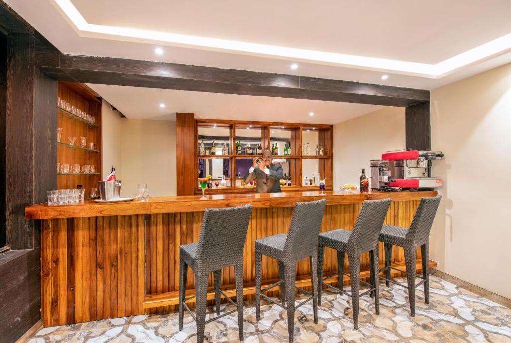 Sea Breeze Max Resort & Spa מדגאון מראה חיצוני תמונה